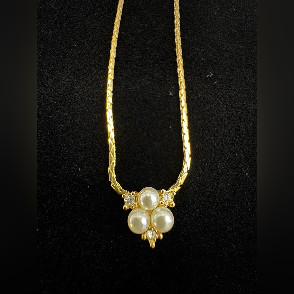 Christian Dior Gold Pearl & Crystal Flower Cluster Necklace – Adjustable